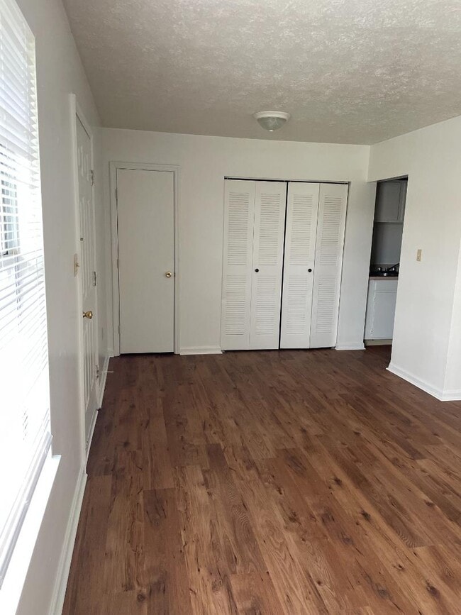 Building Photo - 98 Andrea Dr