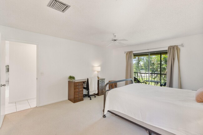 Building Photo - 12950 Dartford Trail
