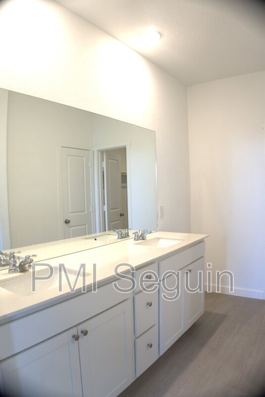 Building Photo - 8965 Gila Rdg