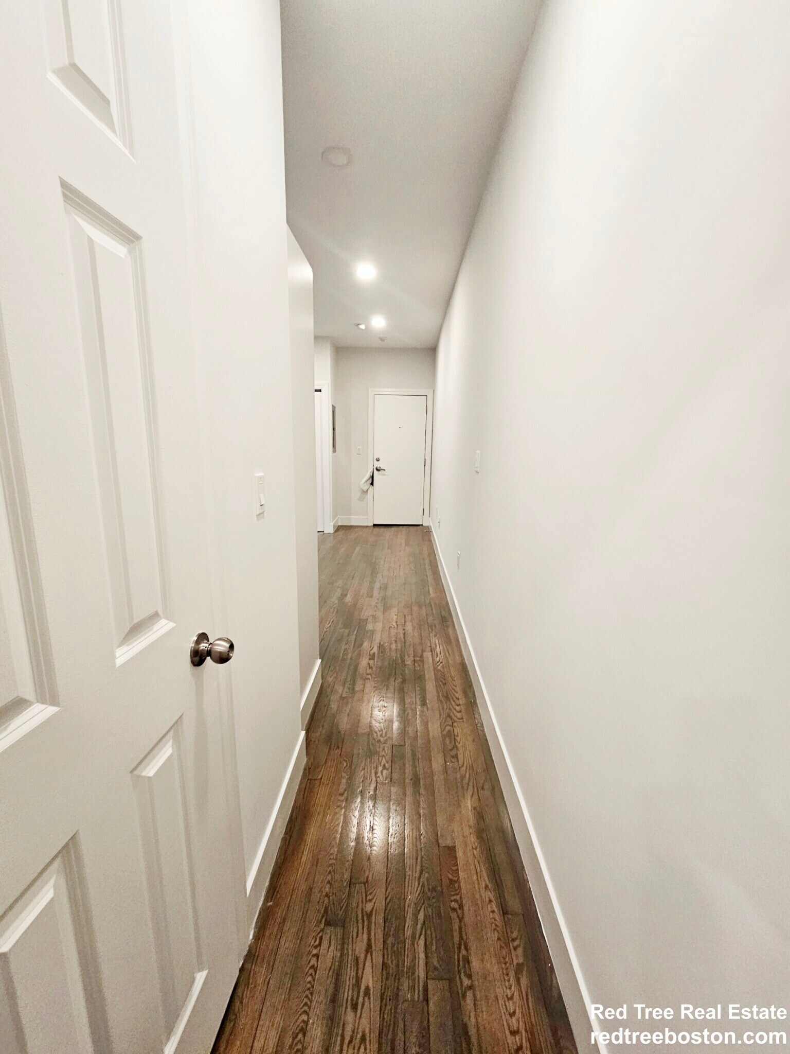 Building Photo - 24 Phillips St