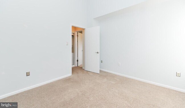 Building Photo - 2810 Yarling Ct