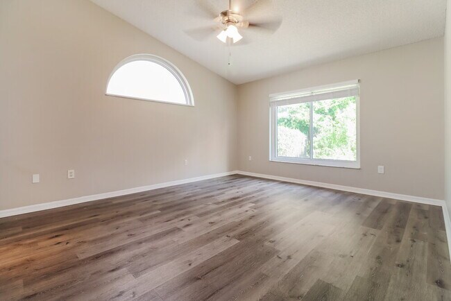 Building Photo - 8309 Royal Hart Dr