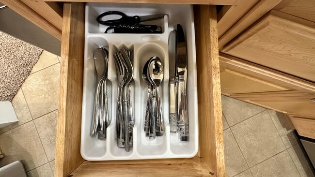 Building Photo - 450 N Arlington Ave