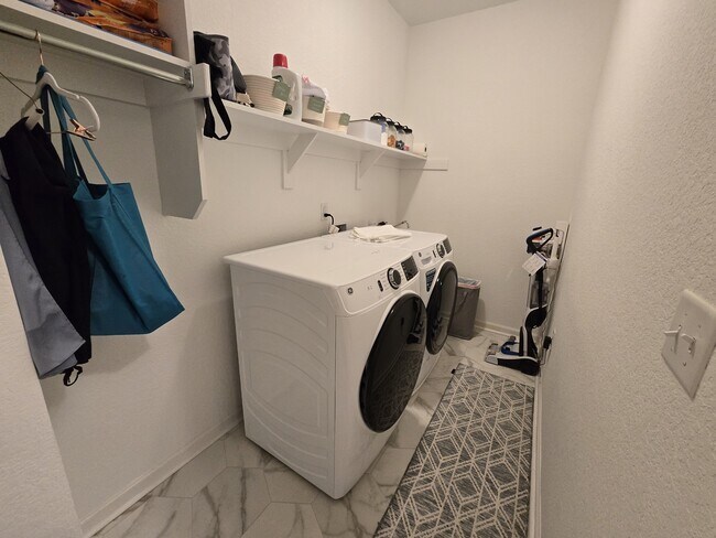 Building Photo - 5101 Cora Anne Ln