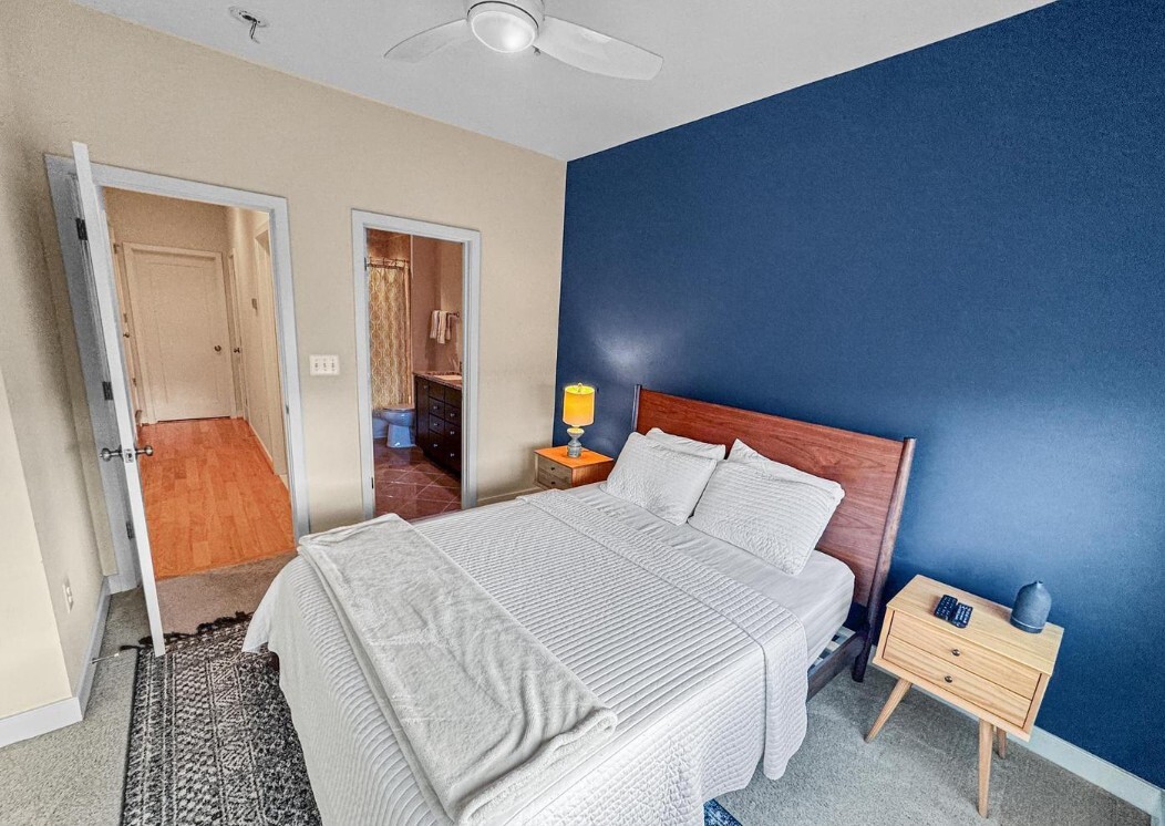 Building Photo - 5610 45th Ave