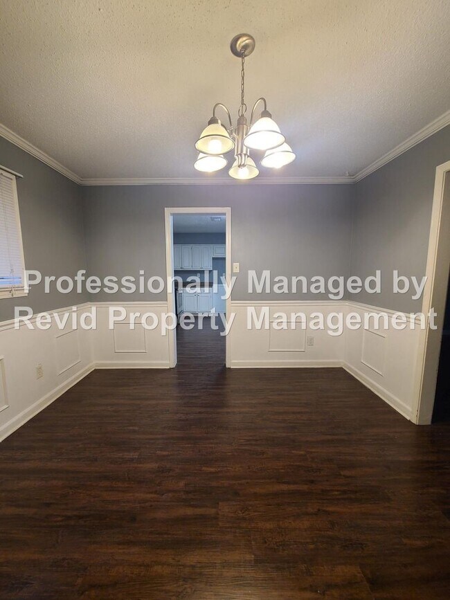 Building Photo - 6771 Bainbridge Dr