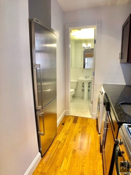 Building Photo - MOTT STREET