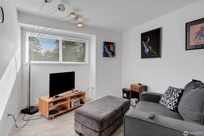 Building Photo - 419 S 325th Pl