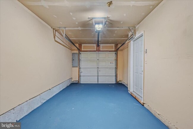 Building Photo - 36 Bruce Dr