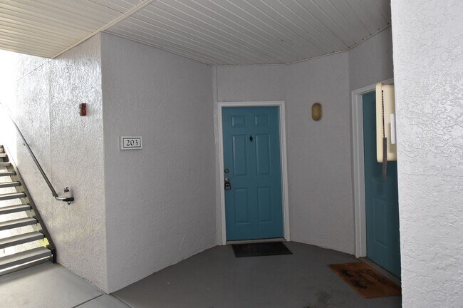 Building Photo - 5809 Legacy Crescent Pl