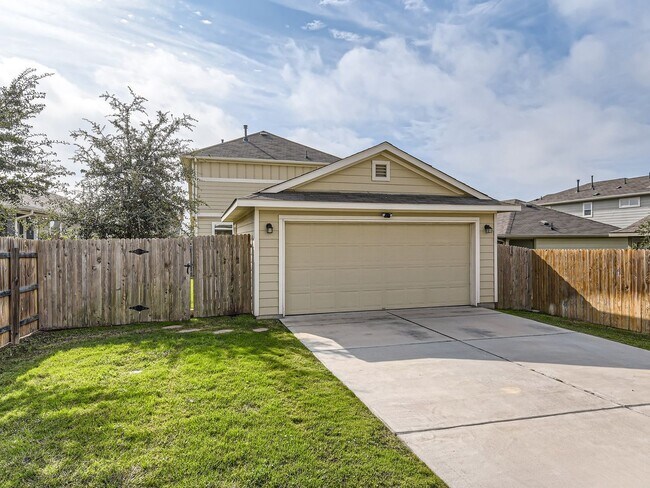 Building Photo - House for Lease in North Austin!