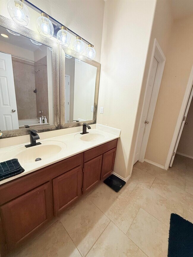 Building Photo - 1618 Padre Island Ct