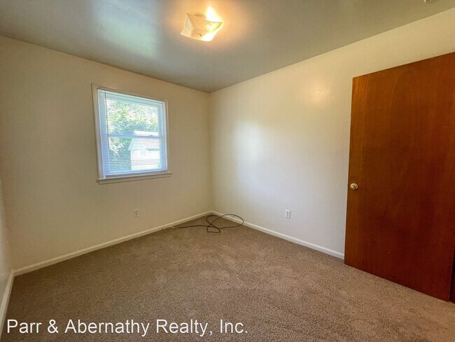 Building Photo - 2 br, 1 bath House - 810 A E. Poythress St...