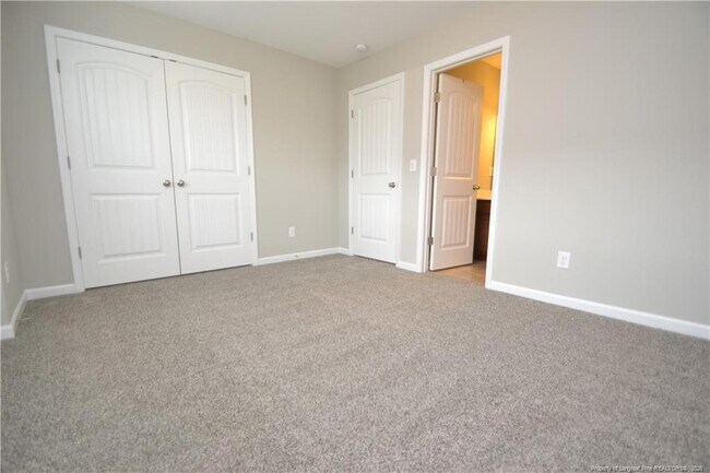 Building Photo - 327 Dove Cottage Ln