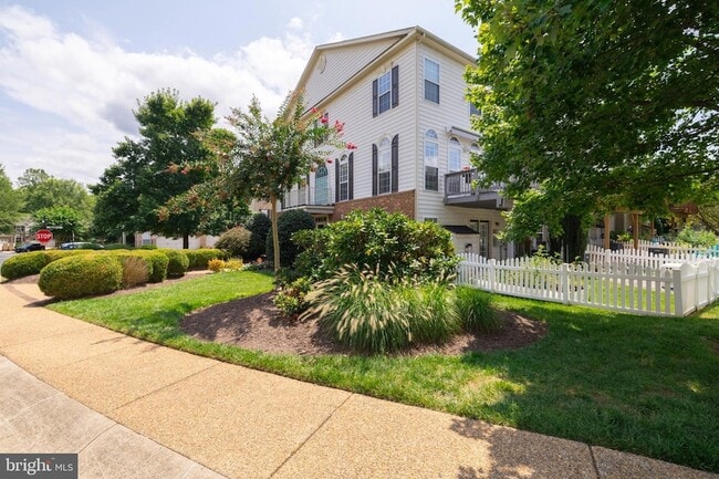Building Photo - 2915 Murano Way