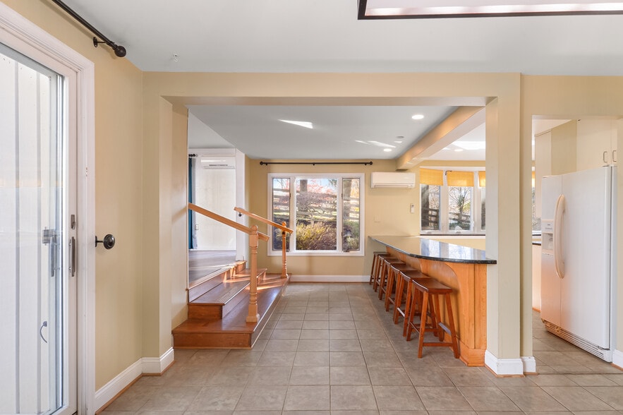 Building Photo - 2103 Laurel Brook Rd