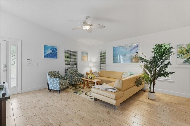 Building Photo - 27 Mala Compra Rd