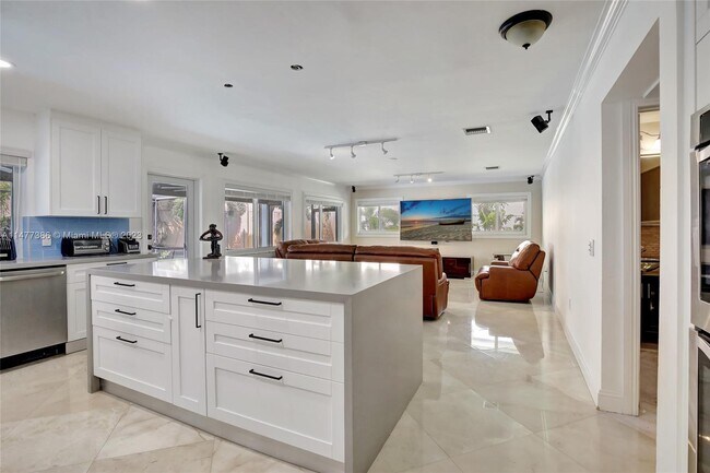 Building Photo - 11320 SW 109th Ave