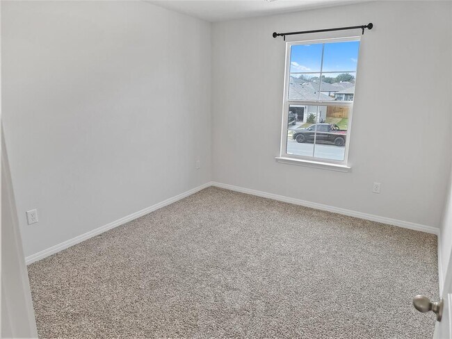 Building Photo - 410 Inks Ln