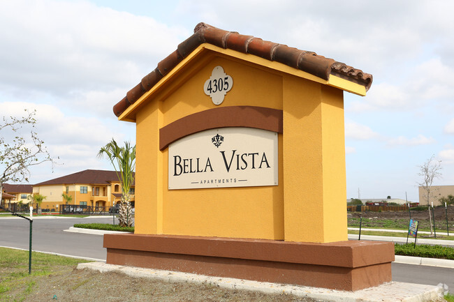 Building Photo - Bella Vista