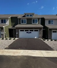 Building Photo - 17108 Dysart Pl
