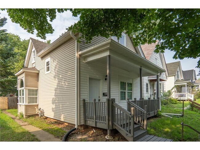 Building Photo - 1125 Margaret St