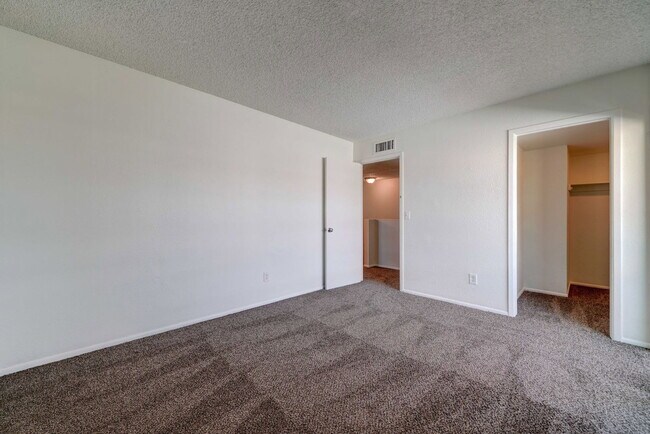 Building Photo - 2696 N 43rd Ave