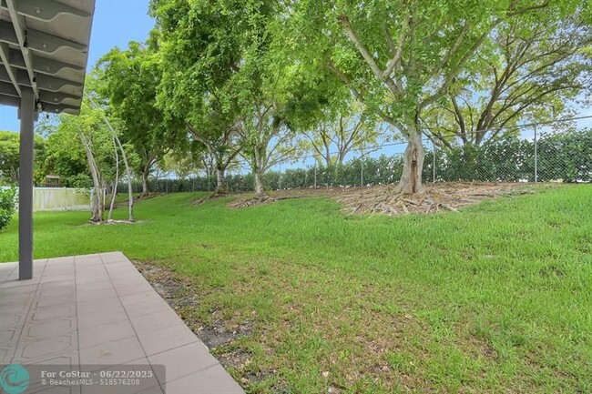 Building Photo - 6041 SW 195th Ave