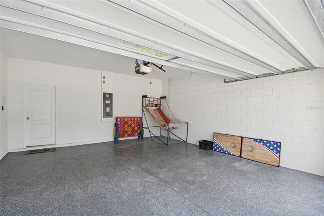 Building Photo - 7704 Oakmoss Loop