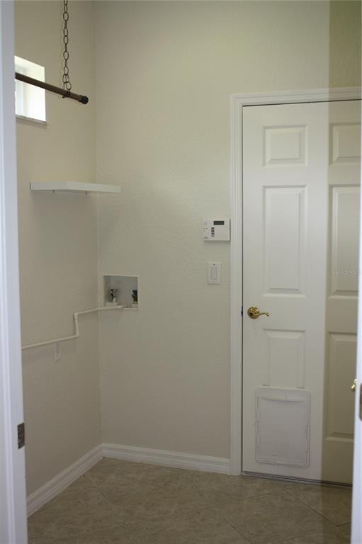 Building Photo - 9115 Pinebreeze Dr
