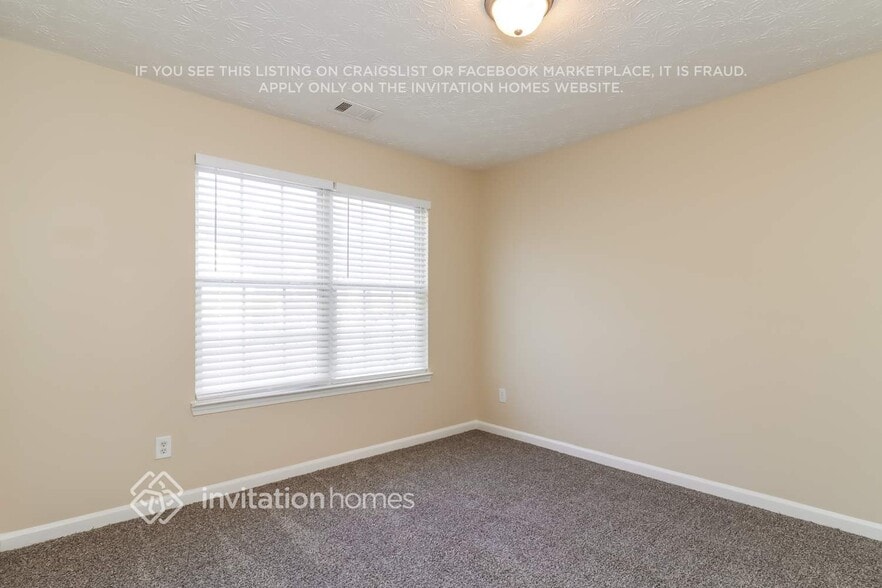 Building Photo - 9448 Lakeview Rd