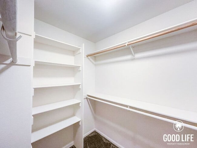 Building Photo - 1823 Peach Ct