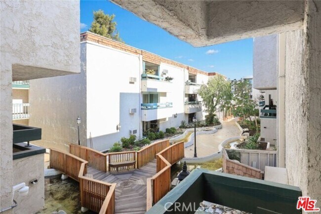 Building Photo - 360 S Euclid Ave