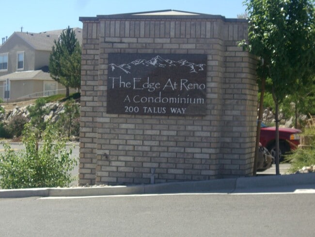 Building Photo - 4 Bedroom Master Suites at The Edge at Reno - Walking Distance to UNR
