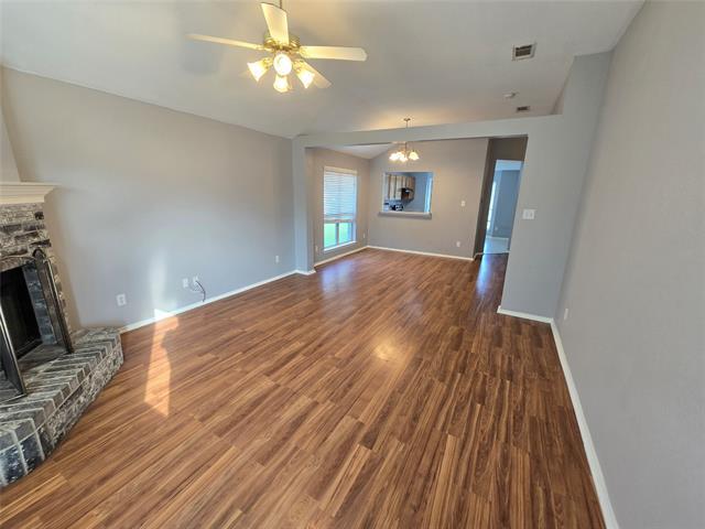 Building Photo - 3013 View Ln