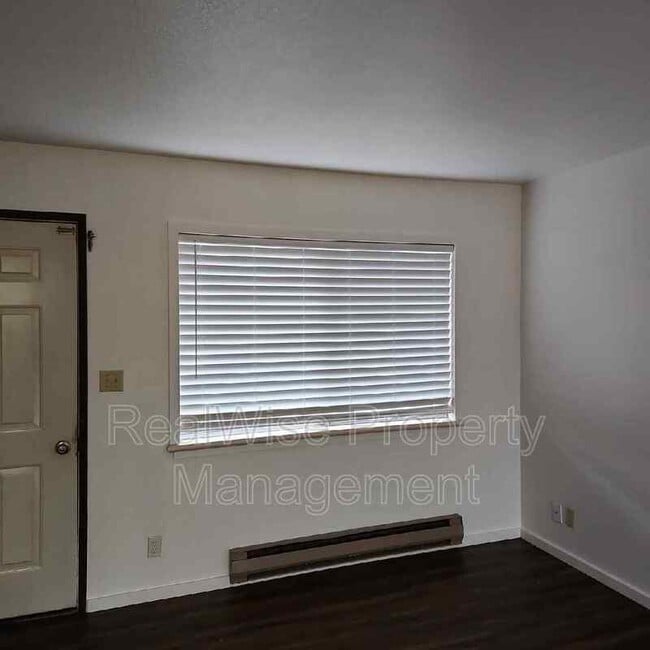 Building Photo - 1415 Bebeau Ln
