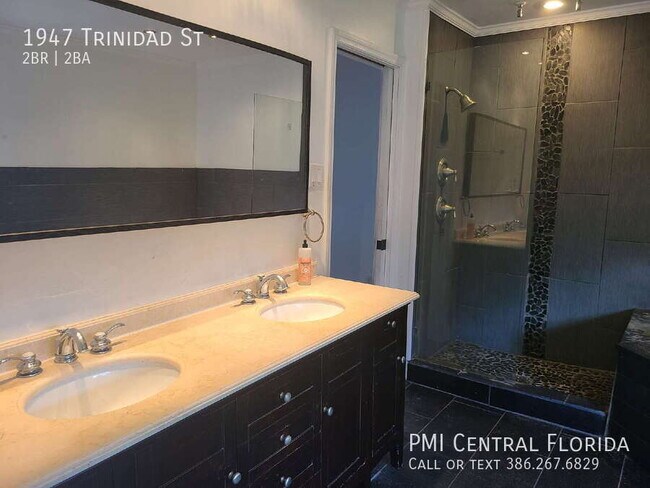 Building Photo - 1947 Trinidad St