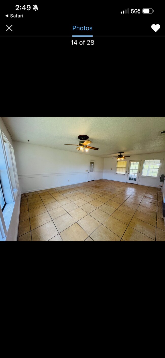 Building Photo - 572 Lexington Dr
