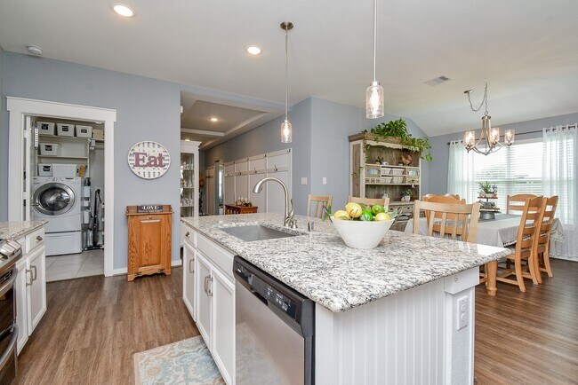 Building Photo - 31430 Stone Ridge Forest Dr