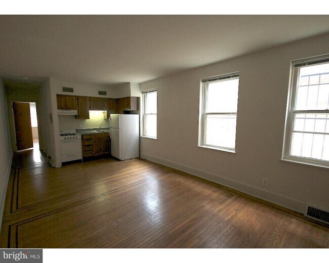 Building Photo - 729 Spruce St