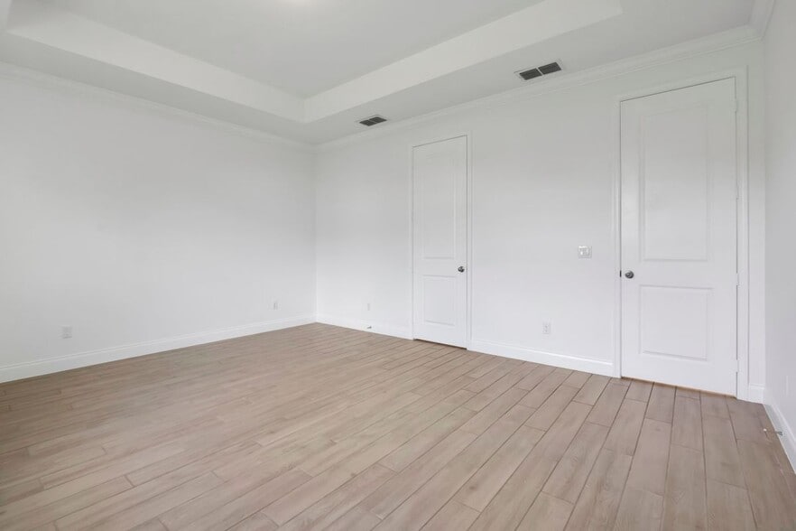 Building Photo - 8318 Vivaro Isle Way