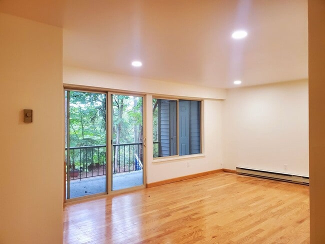 Building Photo - 8521 Zircon Dr SW