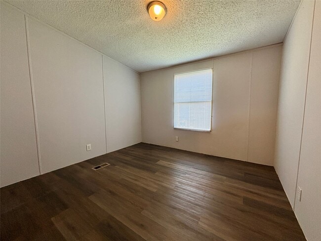 Building Photo - 13092 Enchanted Vista