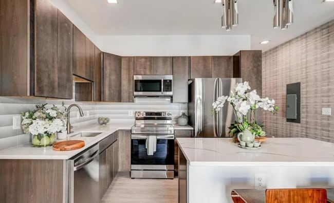 Building Photo - 421 S Broadway