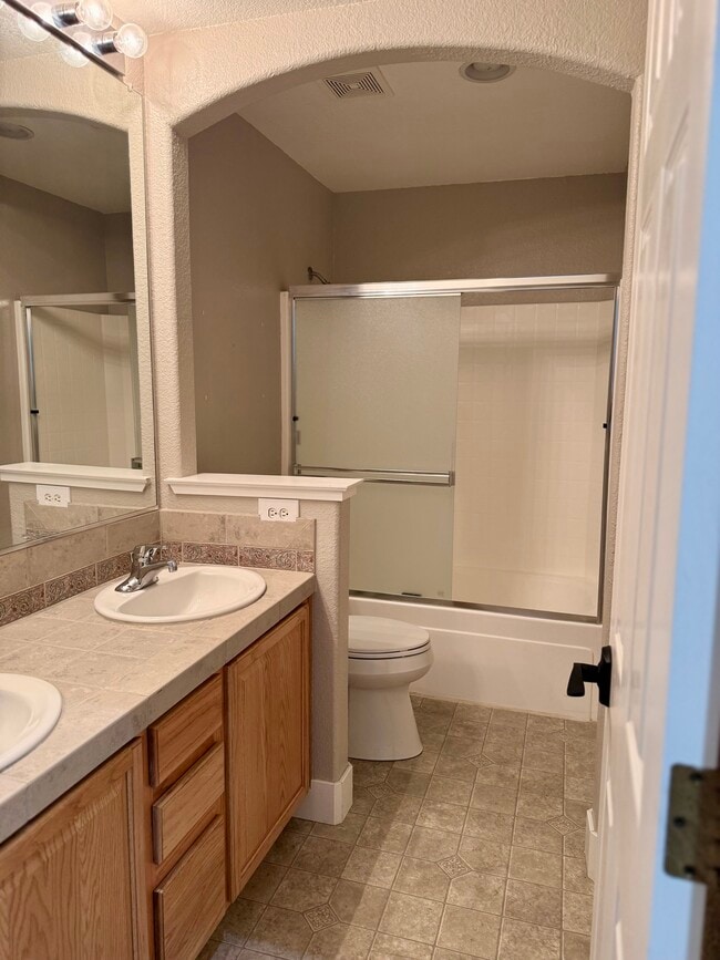 Building Photo - 7467 Earlsmoore Dr
