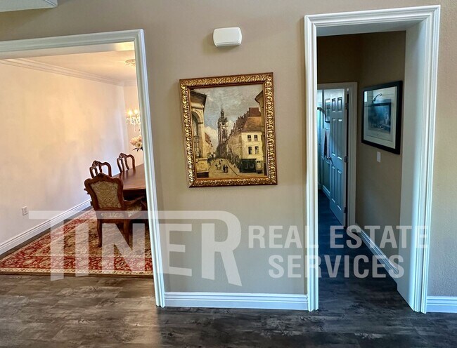 Building Photo - 3576 Hume St