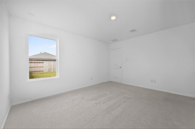 Building Photo - 3025 Fantasy Ter Dr