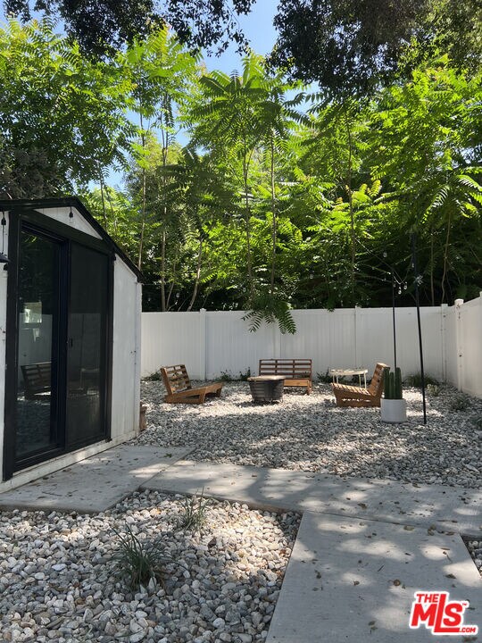 Building Photo - 1942 Chickasaw Ave