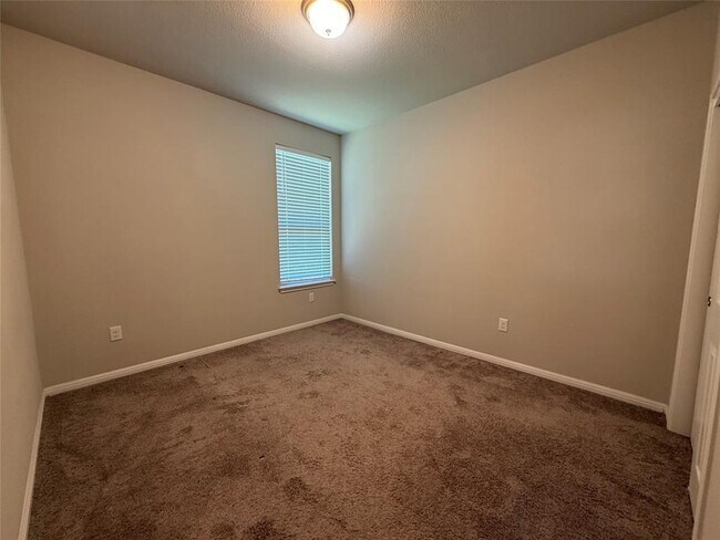 Building Photo - 3240 E Whitestone Blvd