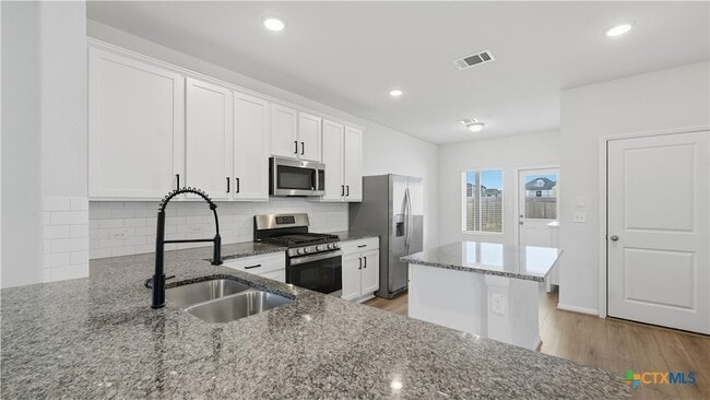 Building Photo - 324 Kenai Dr